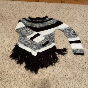 Girls sweater like new